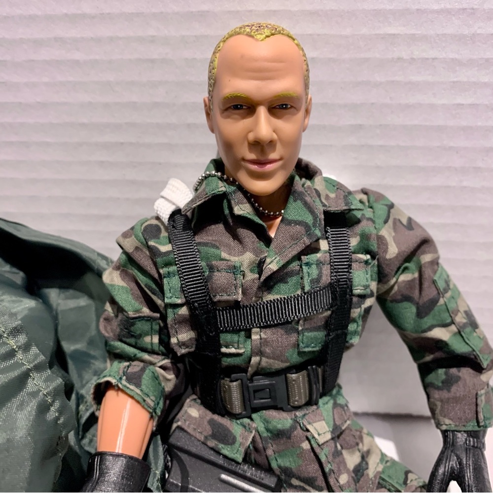 Vintage G.I. Joe army guy with parachute
